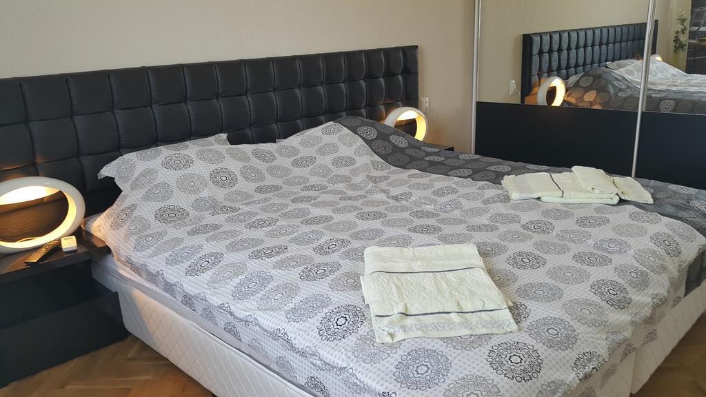 Apartment Plamen Delux Burgasz Kültér fotó